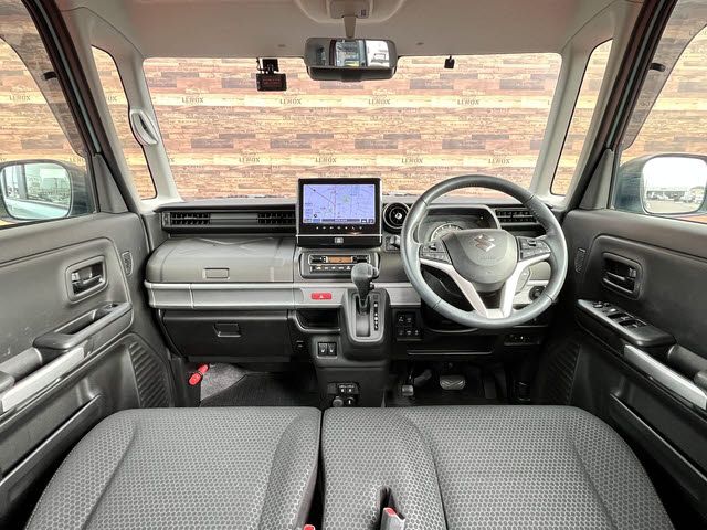 SUZUKI Spacia GEAR 2022