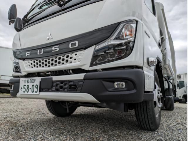 MITSUBISHI CANTER 2025