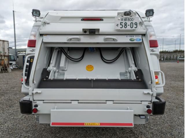 MITSUBISHI CANTER 2025