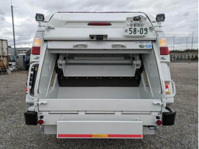 MITSUBISHI CANTER 2025