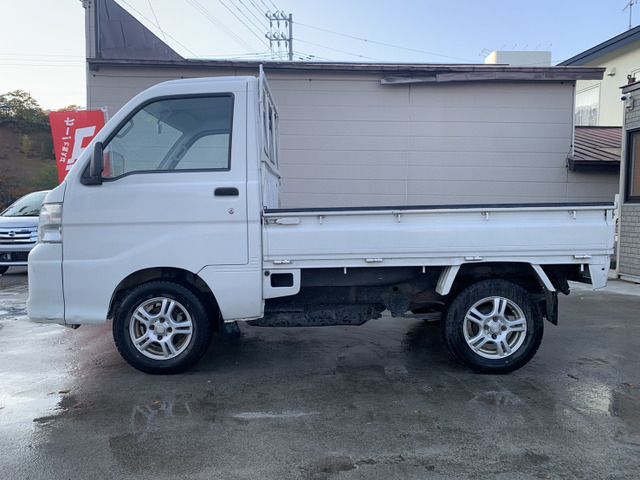DAIHATSU HIJET truck 4WD 2010