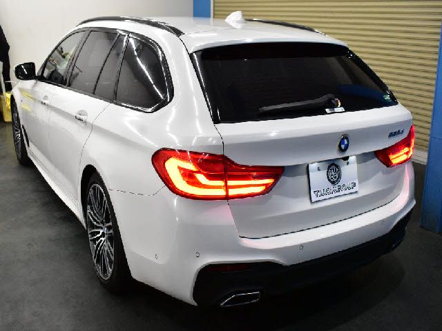 BMW BMW 5series TOURING 2018