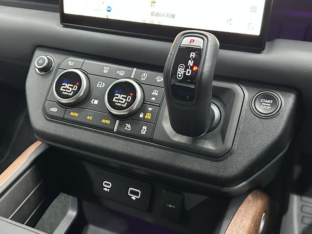 ROVER ROVER DEFENDER 2023