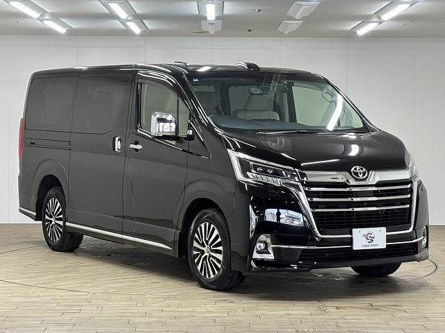 TOYOTA GRANACE 2021