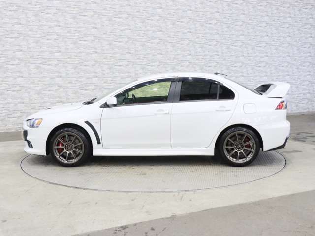 MITSUBISHI LANCER  4WD 2012