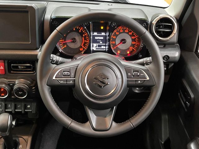 SUZUKI JIMNY NOMADE 2025