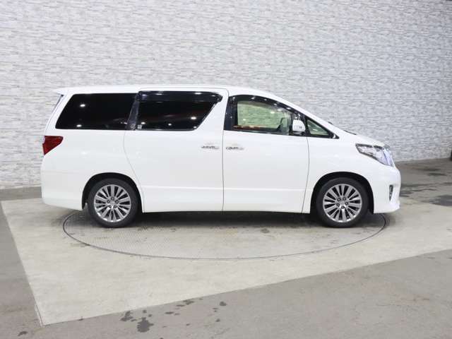 TOYOTA ALPHARD 2014