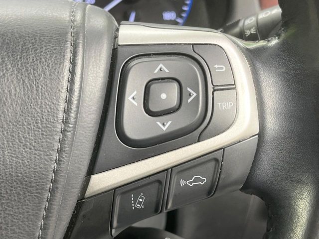 TOYOTA HARRIER 2WD 2019