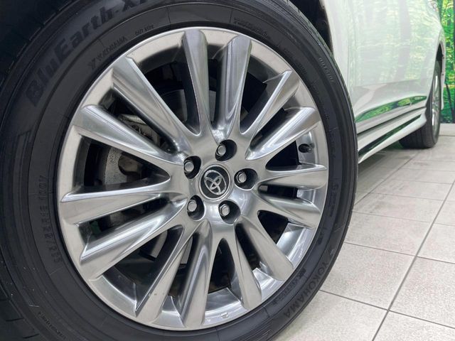 TOYOTA HARRIER 2WD 2019