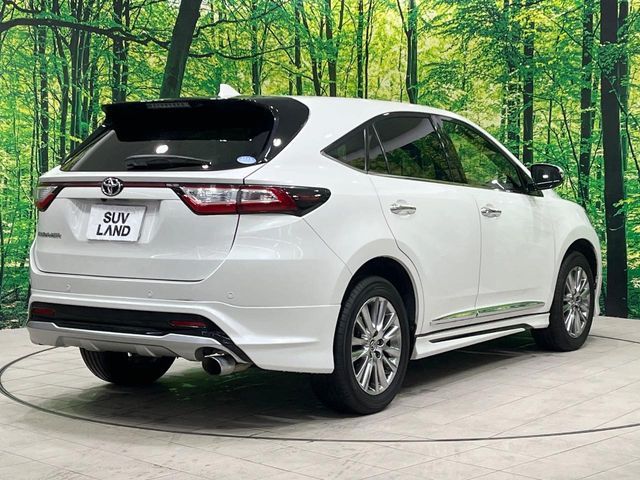 TOYOTA HARRIER 2WD 2019