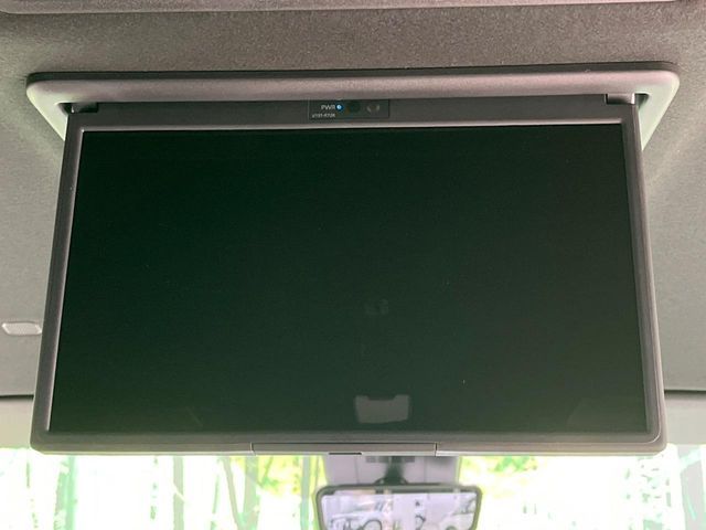 TOYOTA VOXY HYBRID 2025