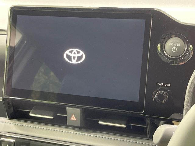 TOYOTA VOXY HYBRID 2025