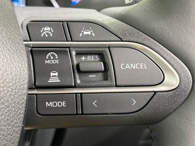 TOYOTA VOXY HYBRID 2025