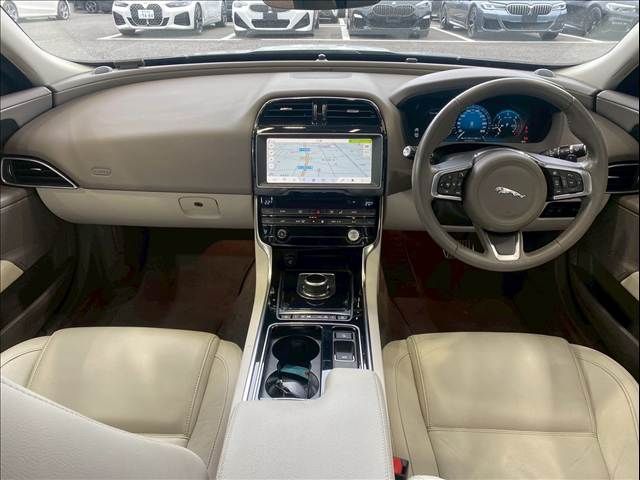 JAGUAR JAGUAR XEseries 2019