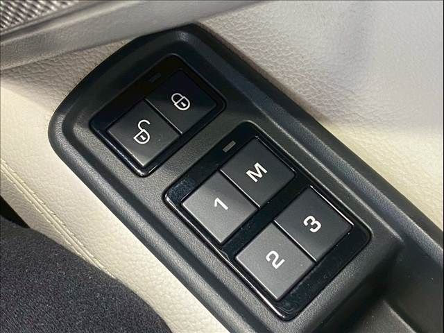 JAGUAR JAGUAR XEseries 2019