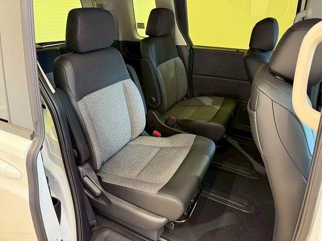 HONDA FREED e:HEV 2025