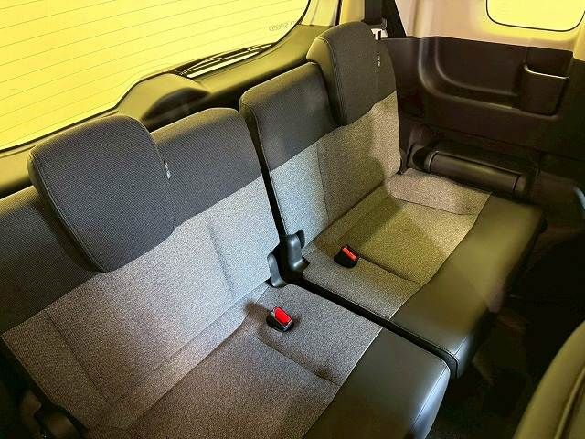 HONDA FREED e:HEV 2025