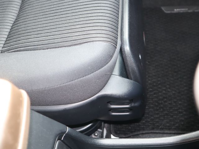 TOYOTA PRIUS Alpha 2019