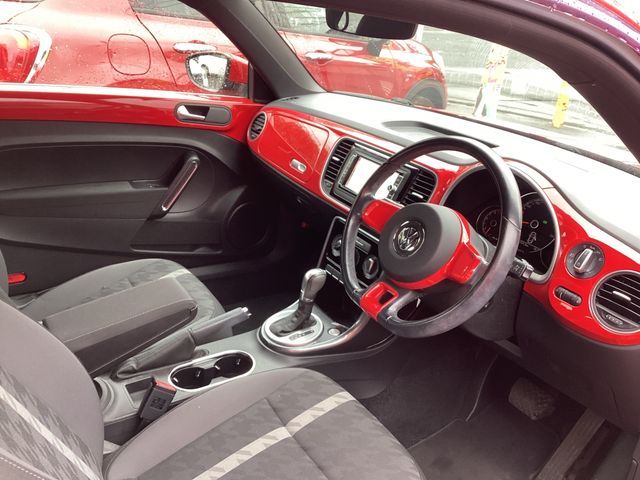 VOLKSWAGEN VOLKSWAGEN The BEETLE 2016