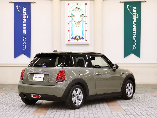 BMW MINI COOPER D 2019