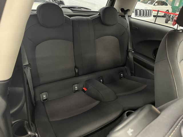 BMW MINI COOPER D 2019