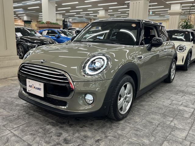 BMW MINI COOPER D 2019