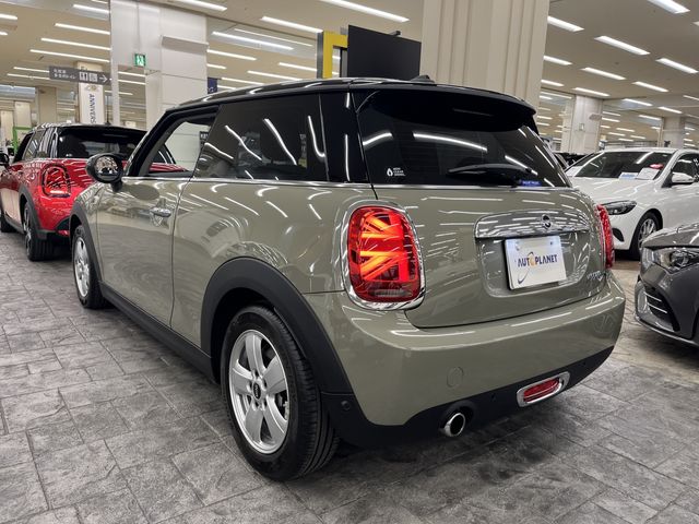 BMW MINI COOPER D 2019