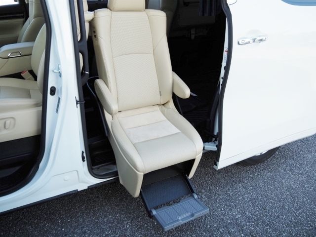 TOYOTA ALPHARD 4WD 2018
