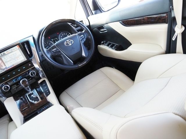 TOYOTA ALPHARD 4WD 2018