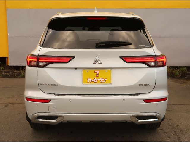 MITSUBISHI OUTLANDER PHEV 2022