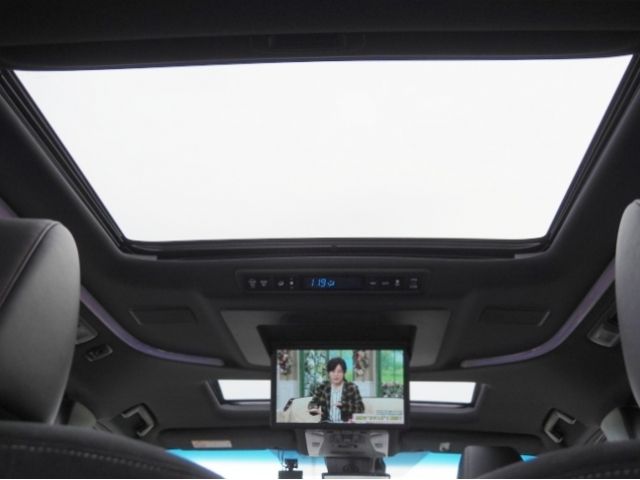 TOYOTA ALPHARD hybrid 4WD 2021