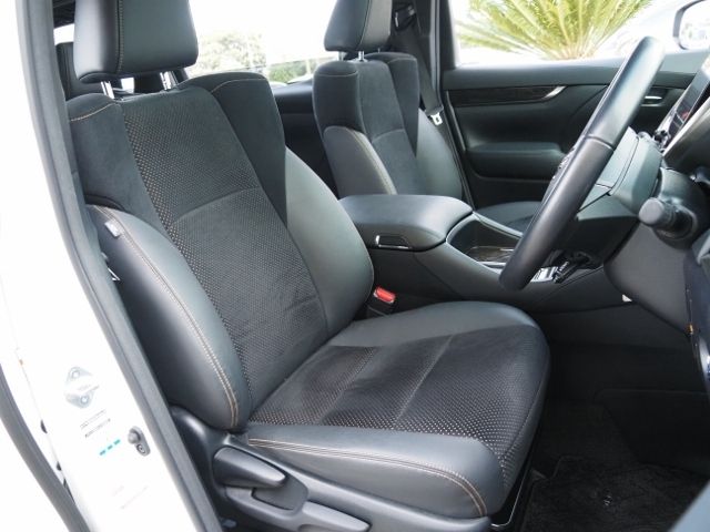 TOYOTA ALPHARD hybrid 4WD 2021