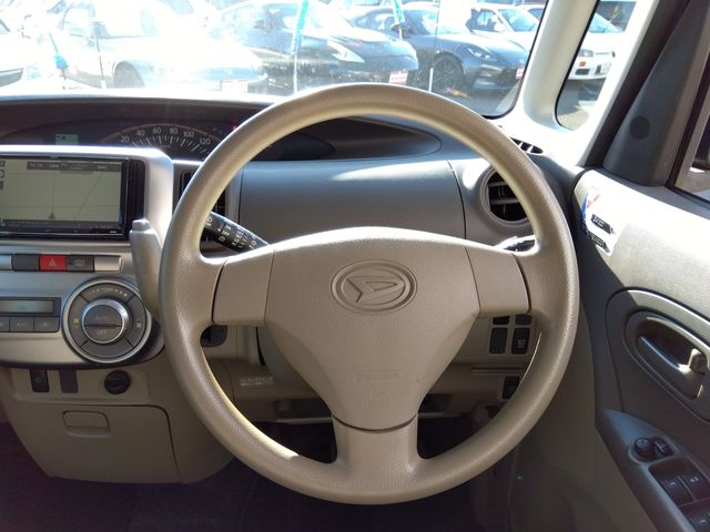 DAIHATSU TANTO 2013
