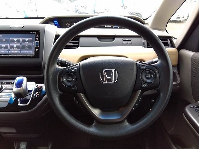 HONDA FREED HYBRID 2018