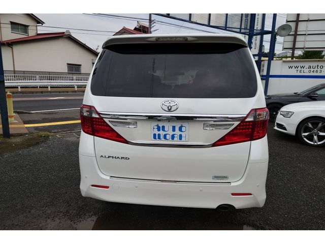 TOYOTA ALPHARD 2012