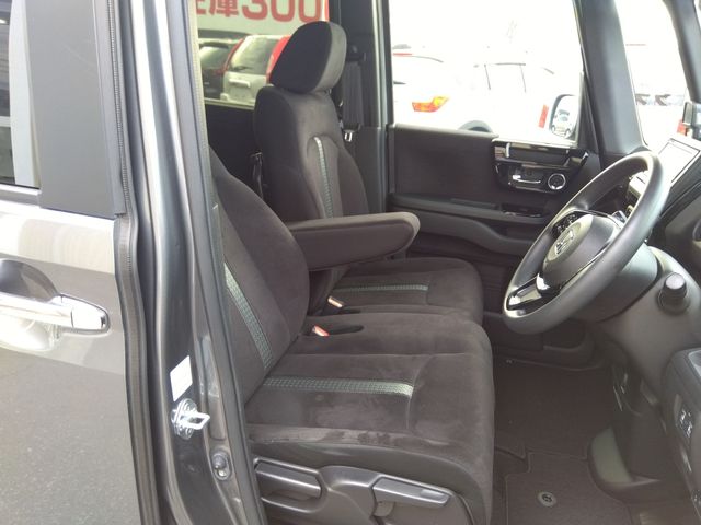 HONDA N BOX CUSTOM 2021