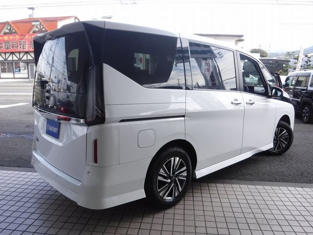 NISSAN SERENA  WG 4WD 2023
