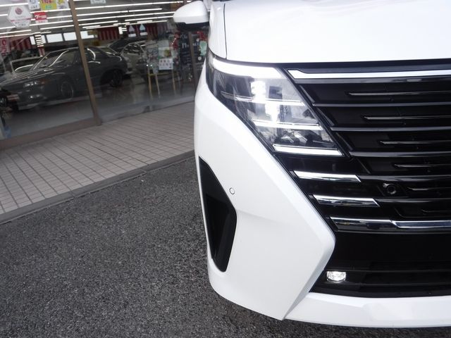 NISSAN SERENA  WG 4WD 2023