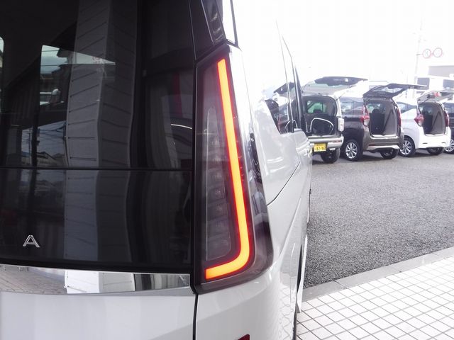 NISSAN SERENA  WG 4WD 2023