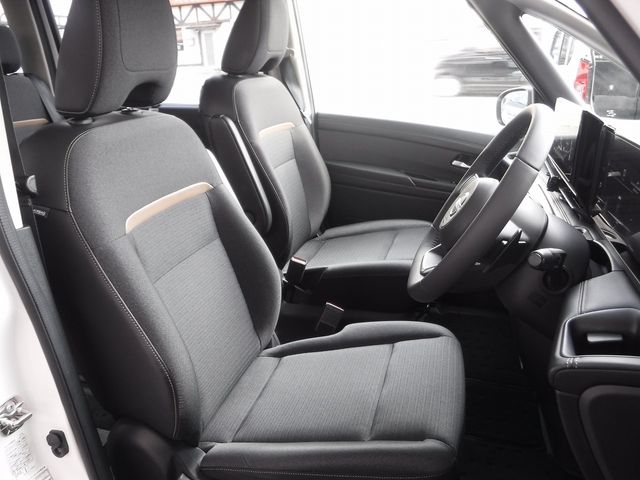 NISSAN SERENA  WG 4WD 2023