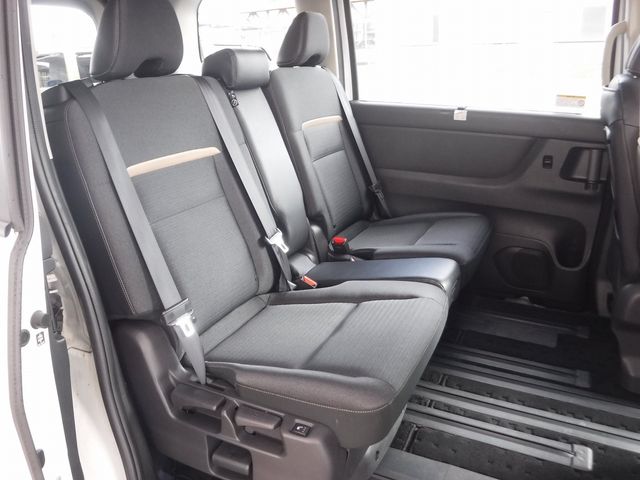 NISSAN SERENA  WG 4WD 2023