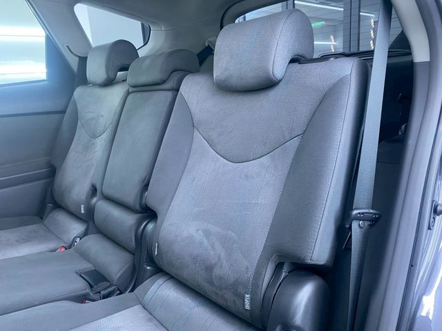 TOYOTA PRIUS Alpha 2012