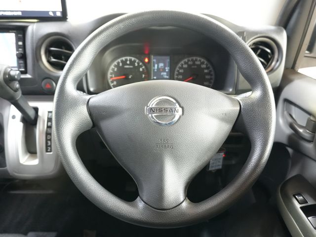 NISSAN NV350 CARAVAN 2018