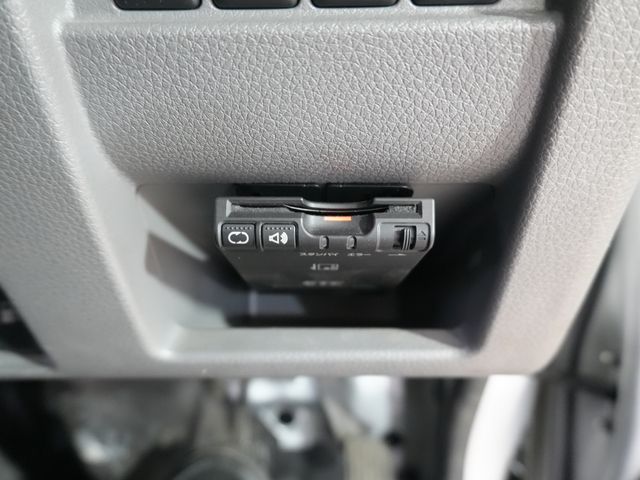 NISSAN NV350 CARAVAN 2018