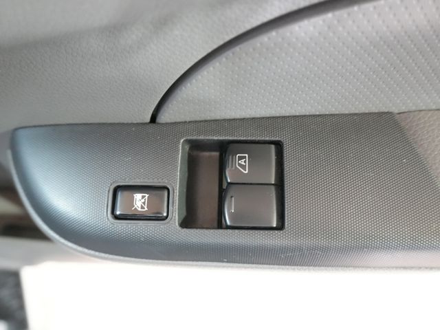 NISSAN NV350 CARAVAN 2018