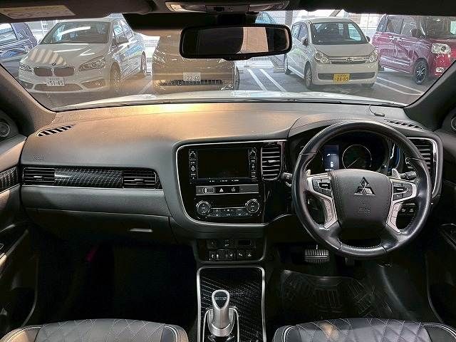 MITSUBISHI OUTLANDER PHEV 2019