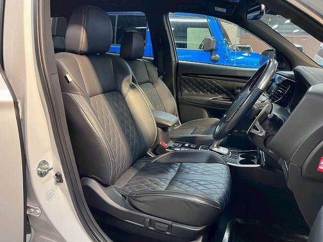 MITSUBISHI OUTLANDER PHEV 2019