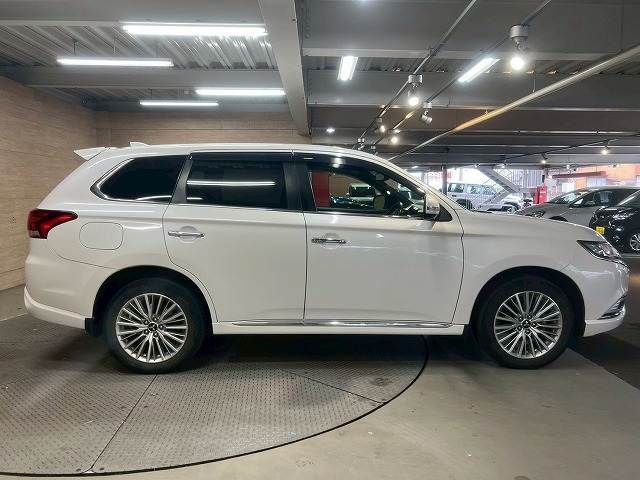 MITSUBISHI OUTLANDER PHEV 2019