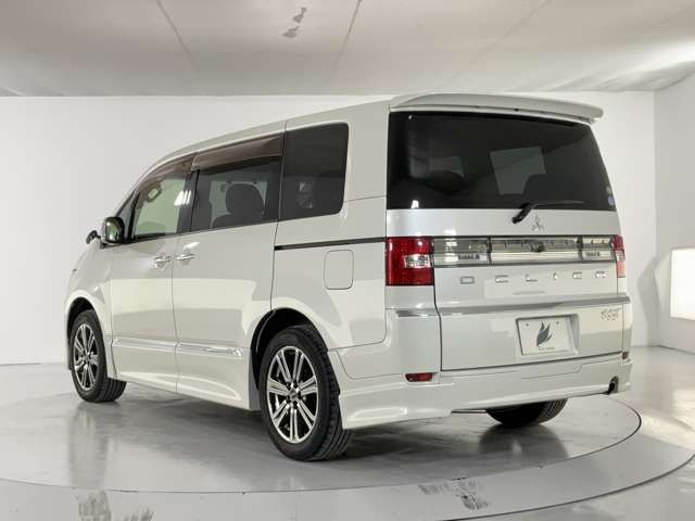 MITSUBISHI DELICA D:5 2WD 2012
