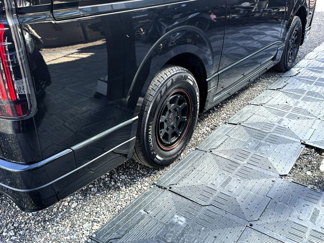 TOYOTA HIACE van 4WD 2020